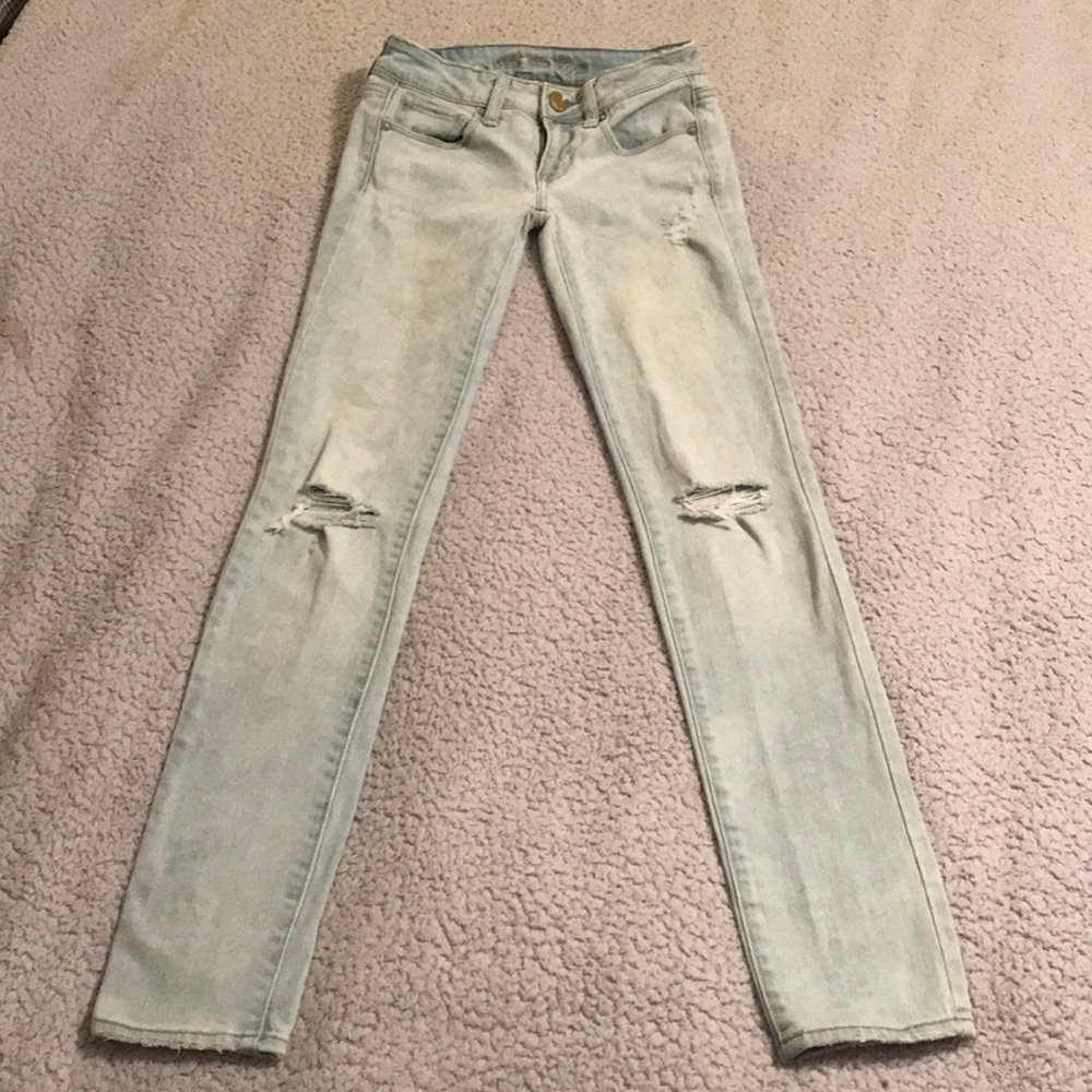 American Eagle distressed jeans